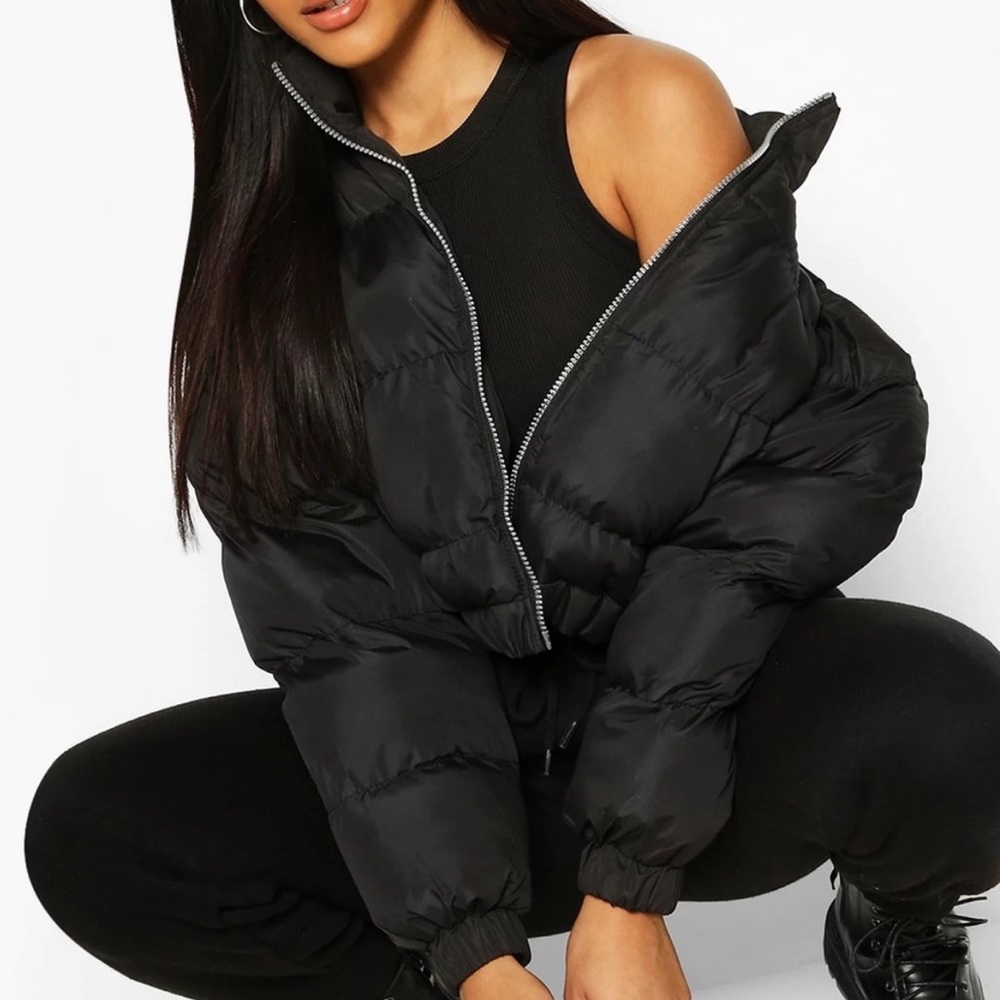 Cropped Boohoo puffer jacket NWT
